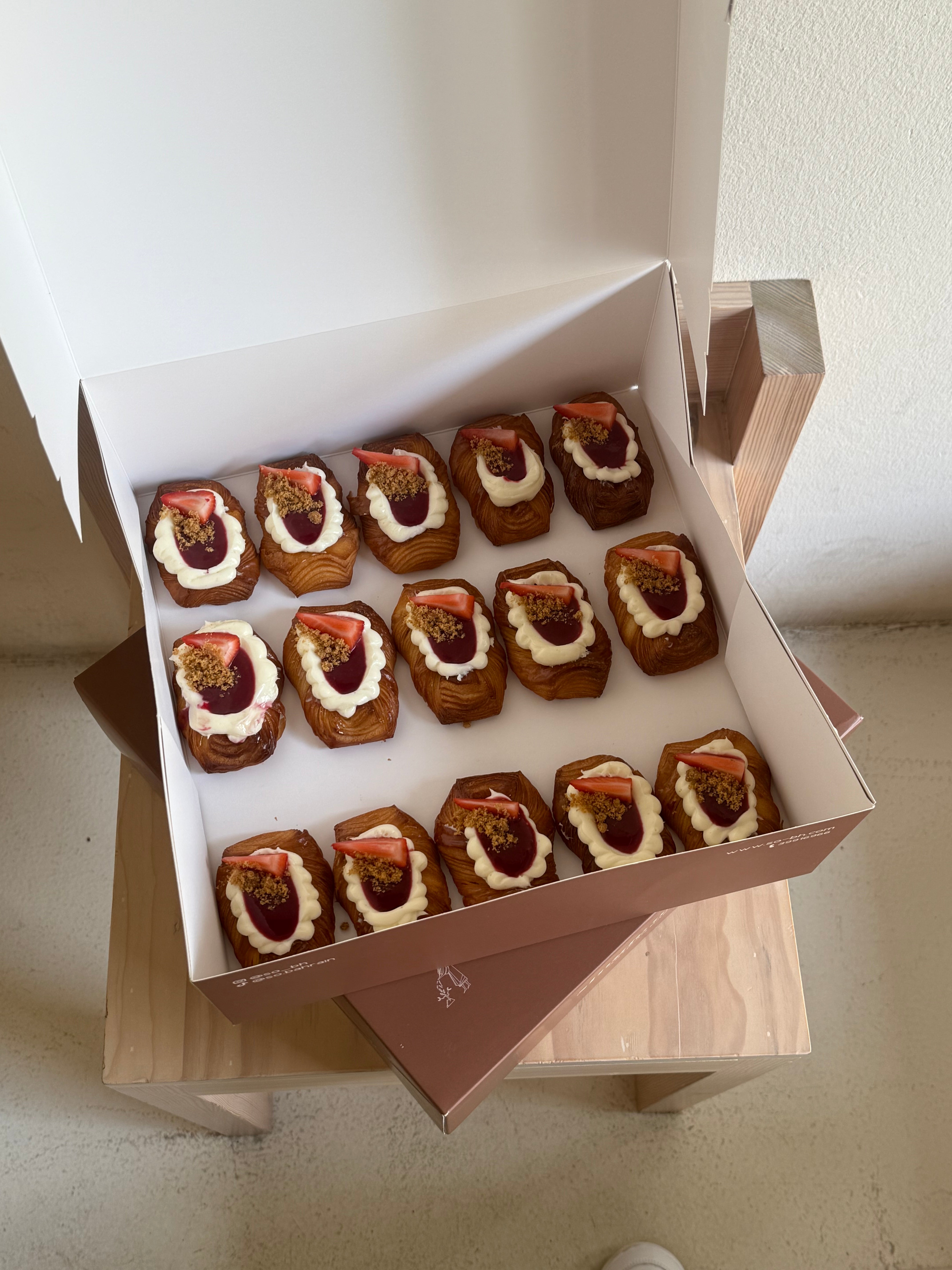 (PRE-ORDER) The Cheesecake Box - 15PCS